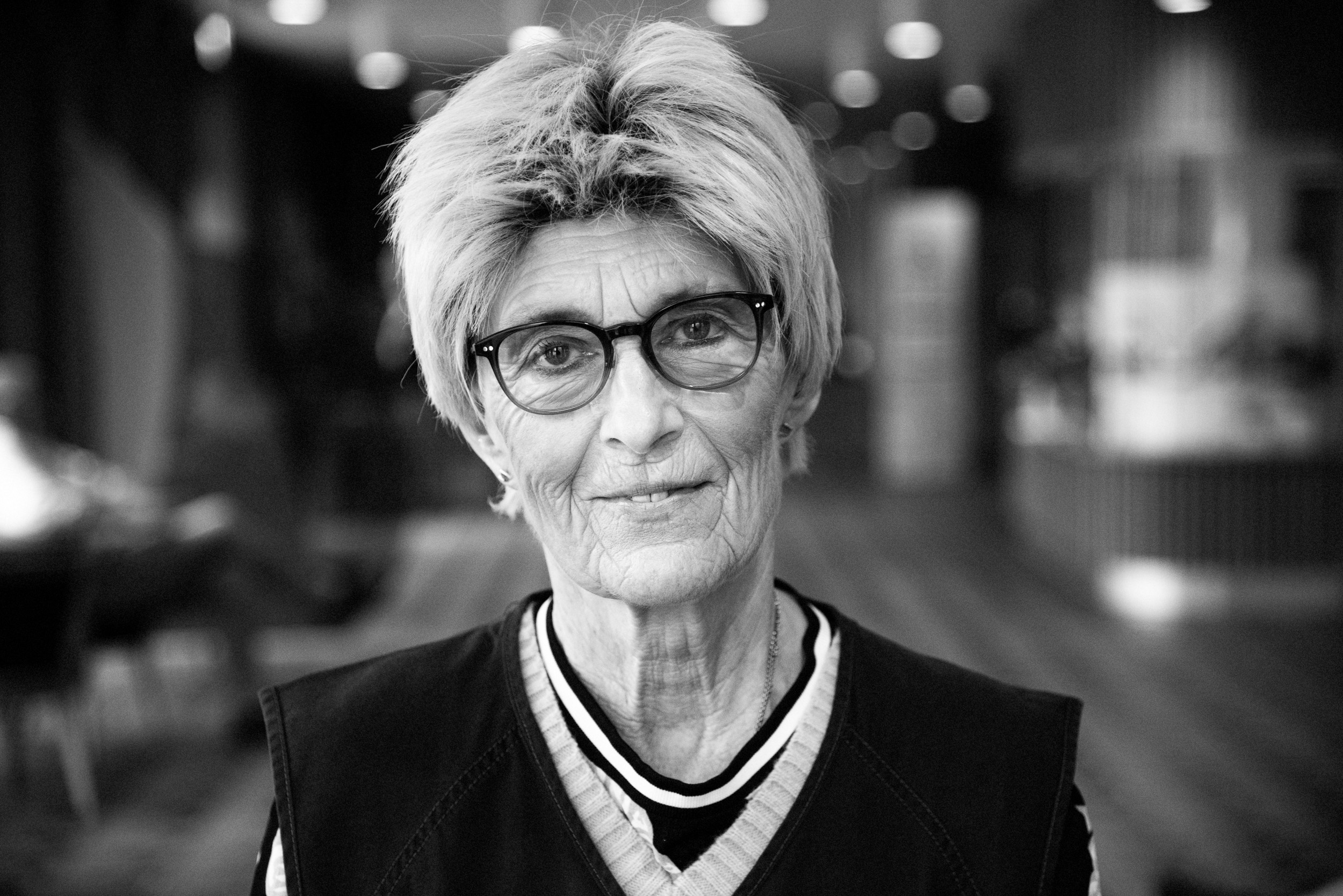 Maria Kvolbæk er 77 år og fra Havnbjerg. Hun er tidligere sygehjælper og patientstøtte på Sygehus Sønderjylland.