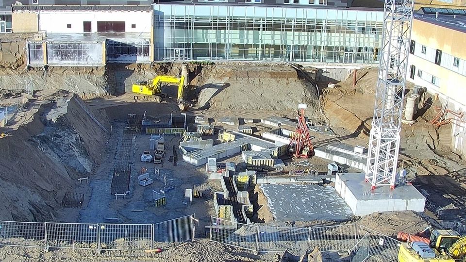 Byggepladsen i startfasen set fra kran