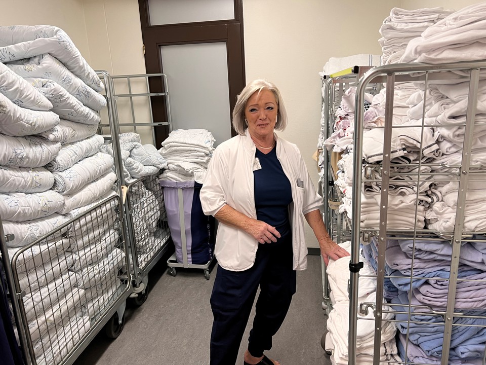 Sygehjælper Gertrud Henriksen på afdelingsdepotet. Gertrud er en problemløser. Hun finder altid en løsning, og det sker IKKE ved at rette fokus på problemet, men snarere på løsningen.