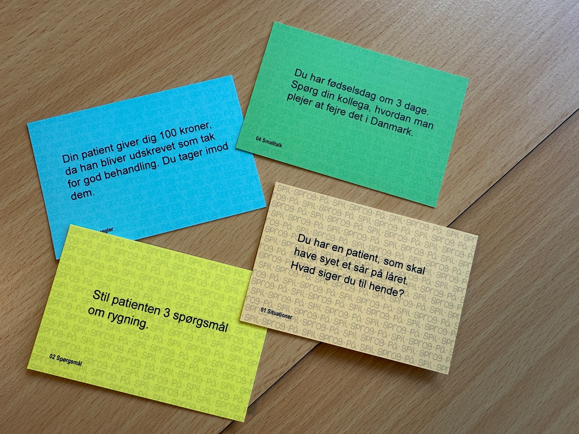 Samtalekortene, som Jane Bejder Christens bruger i sprogundervisningen af udenlandske medarbejdere på Sygehus Sønderjylland.
