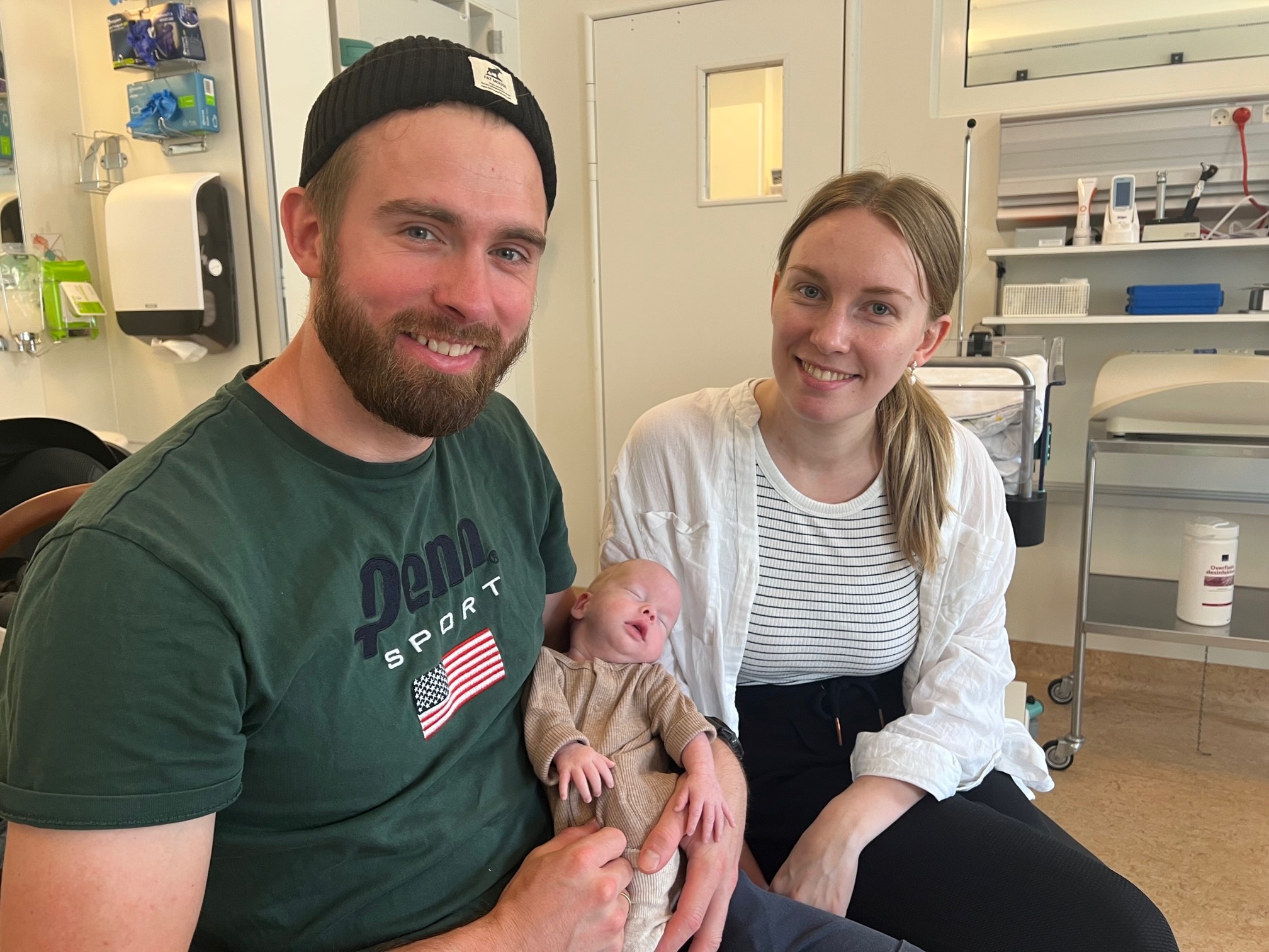 Lars og Jeanet med lille Magne 