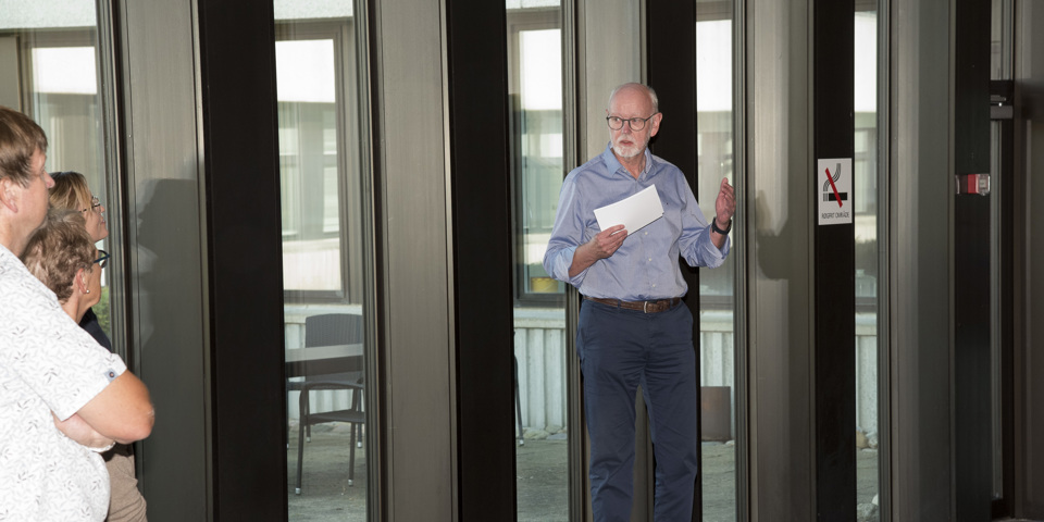 Udvalgsformand Karsten Uno Petersen taler.