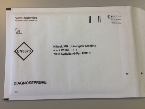 Foret kuvert til brug ved indsendelse af prøver til Mikrobiologi, Sygehus Sønderjylland.